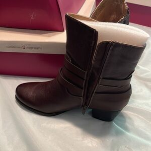 Naturalizer Brown Boots,Leather 10 Medium.